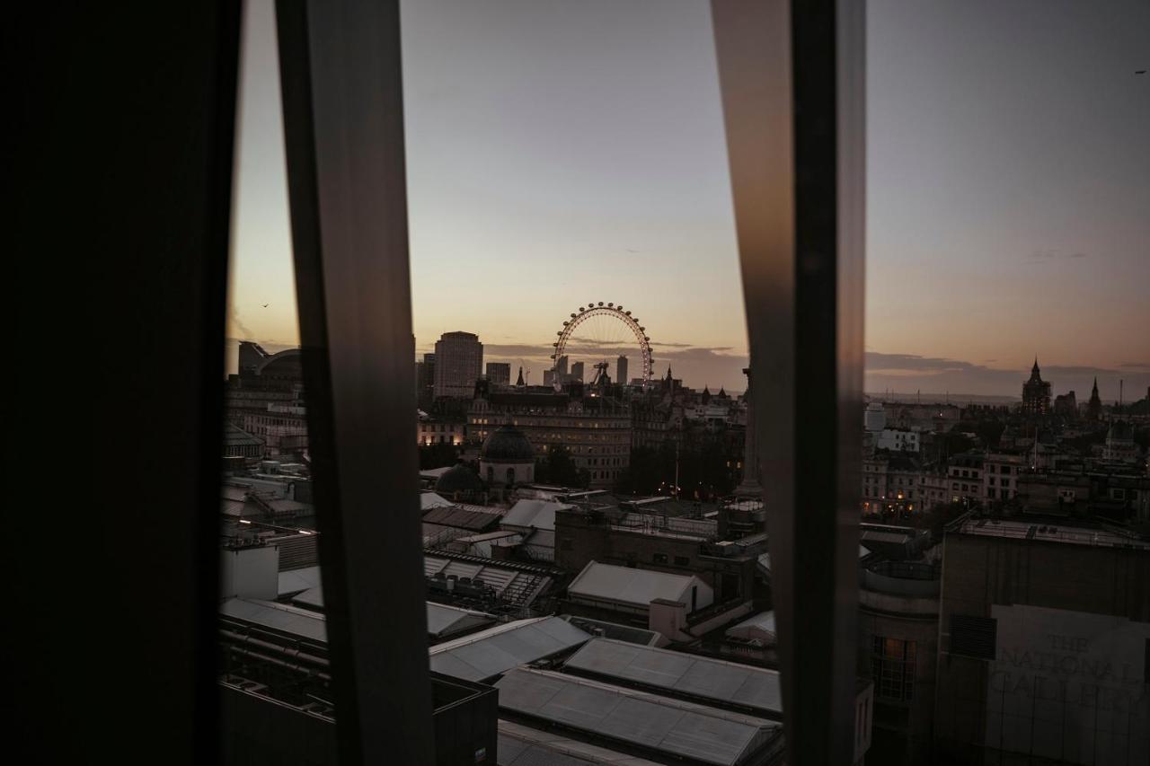 Hotel The Londoner Exterior foto View of the London Eye from the London Marriott Hotel